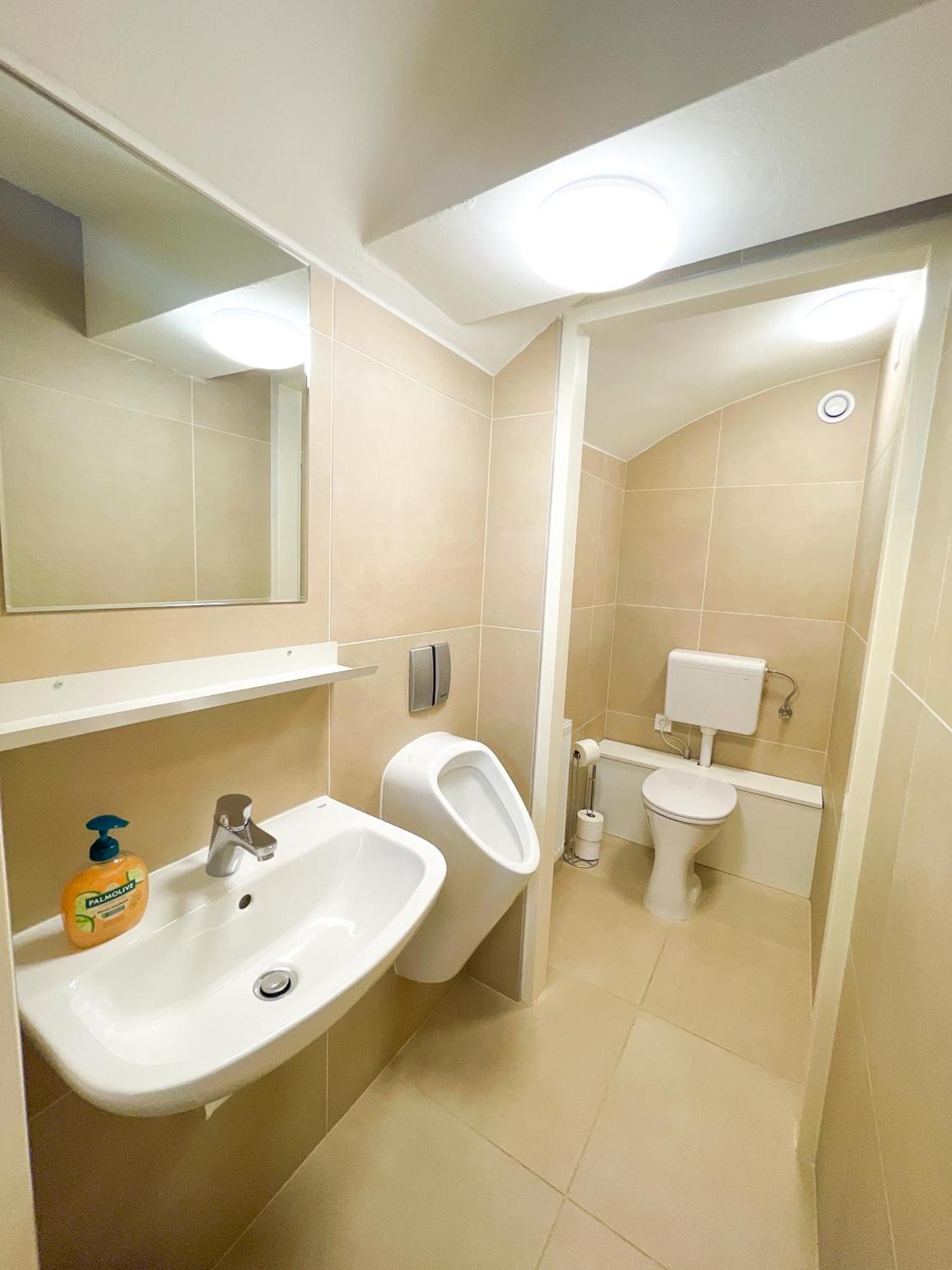 Contactless Self-Check-In - Stayhere Central City Suite 1 Graz Extérieur photo